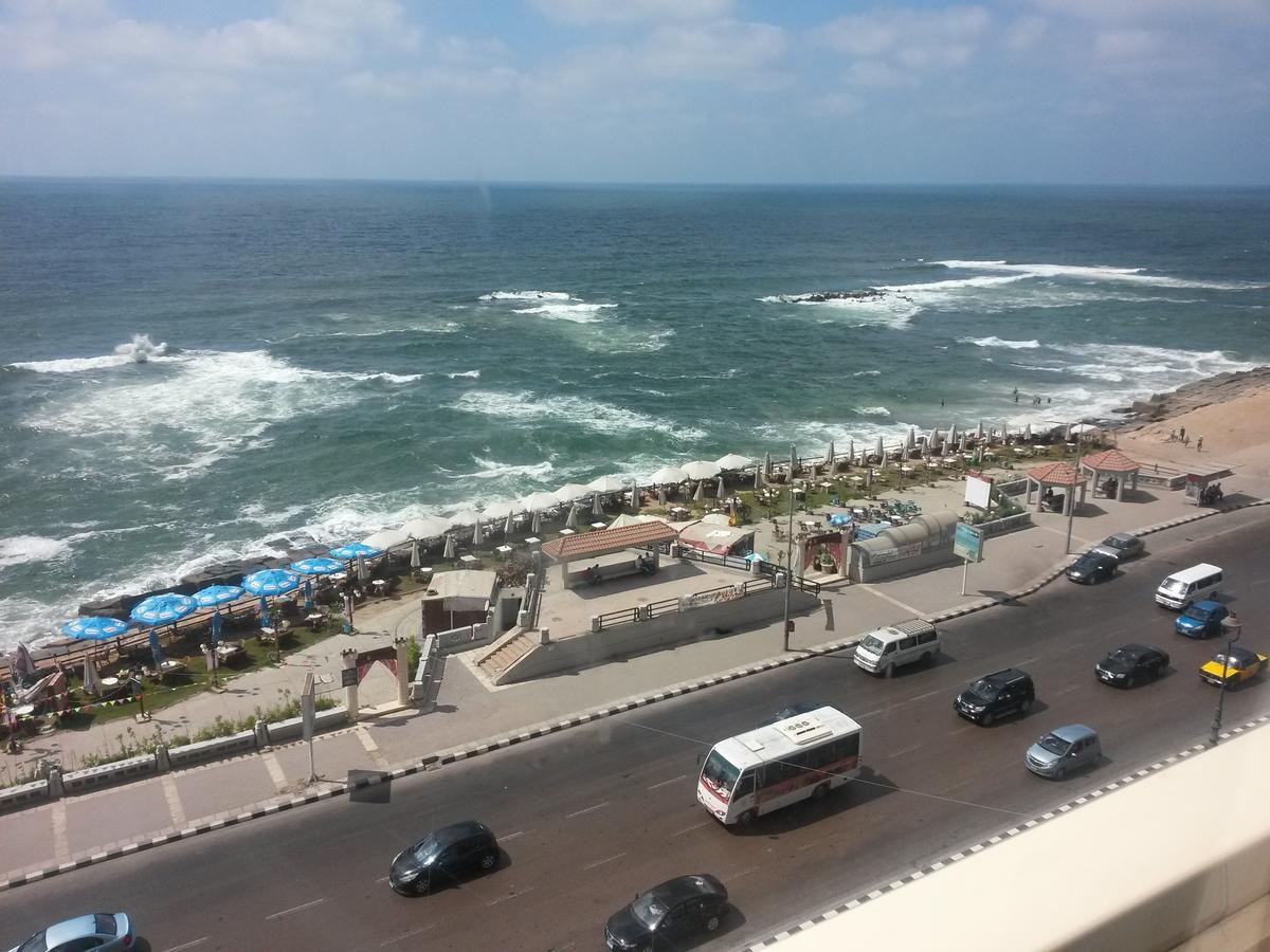 Royal Crown Hotel عائلات فقط İskenderiye Dış mekan fotoğraf